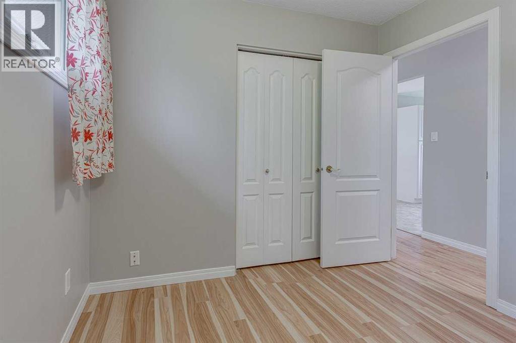 5958 West Park Crescent Crescent N - 20