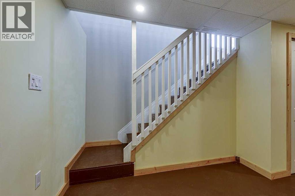 5958 West Park Crescent Crescent N - 30