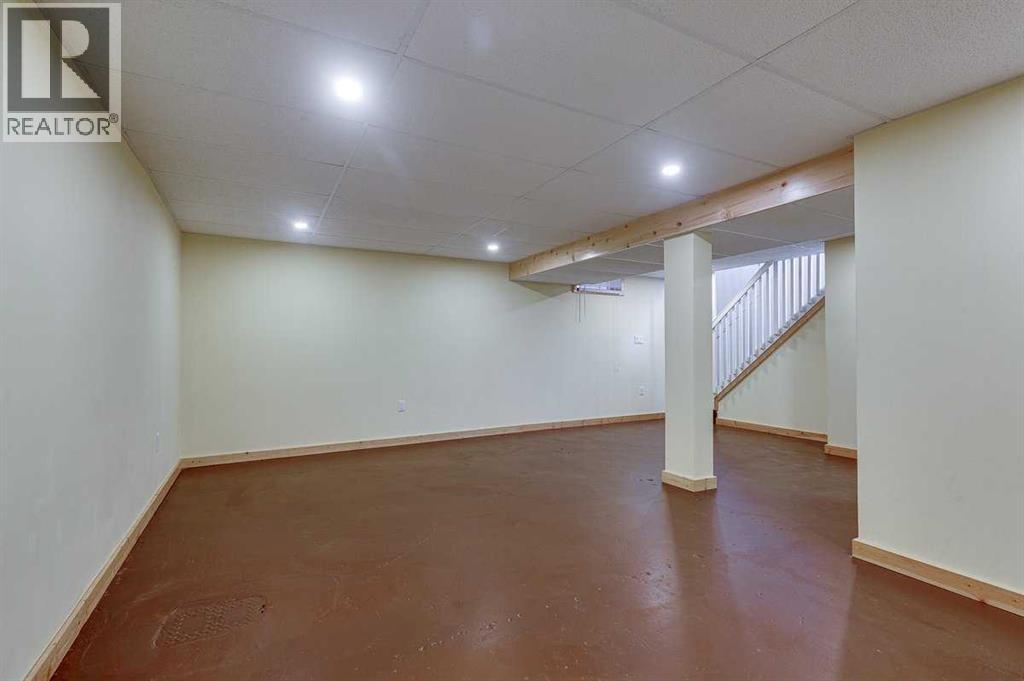 5958 West Park Crescent Crescent N - 32