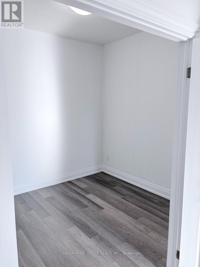 #522 3121 SHEPPARD AVENUE E - Image 6
