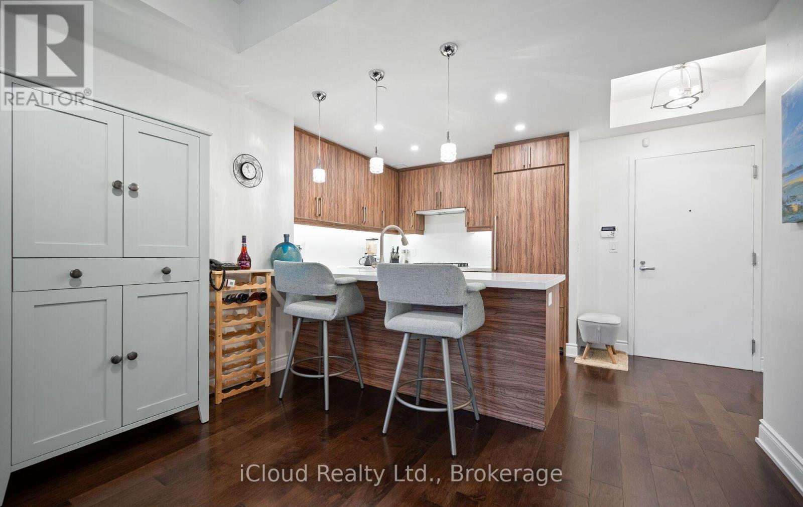 #625 3500 LAKESHORE ROAD W - 10