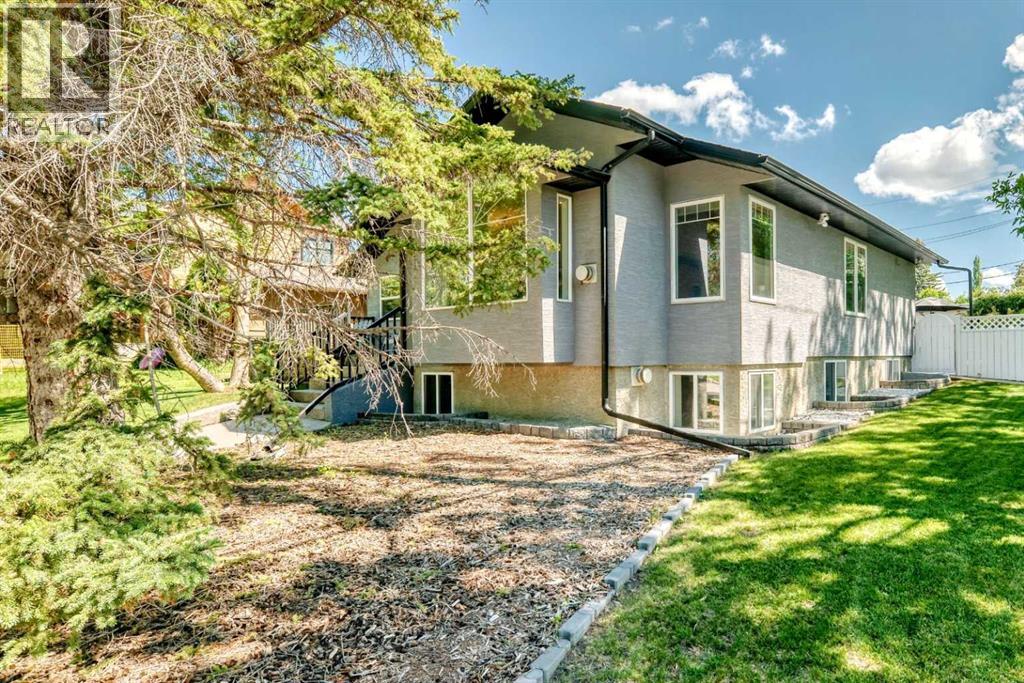 2024 Chicoutimi Drive NW - 3