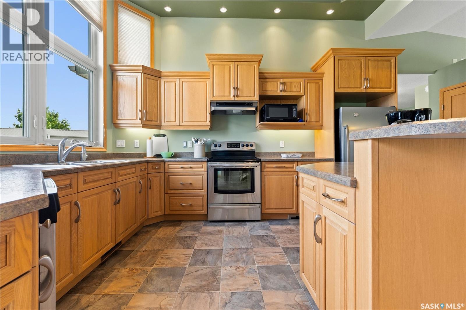 400 Lakeshore DRIVE - 23