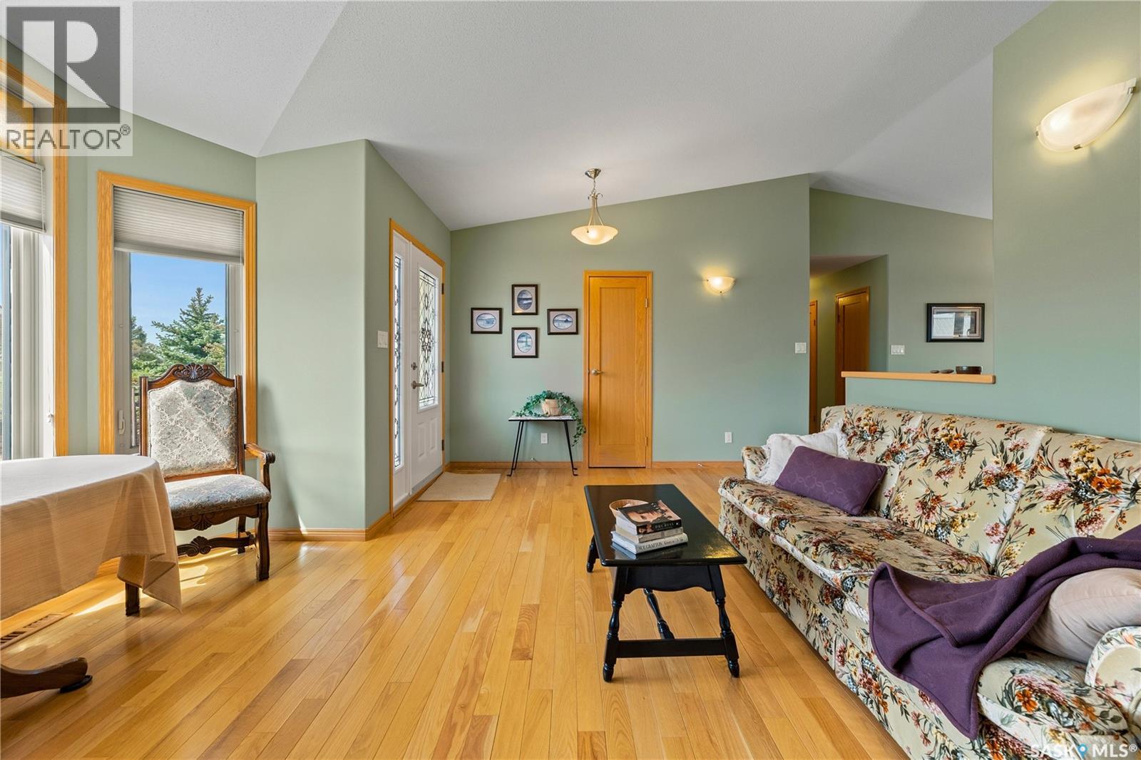 400 Lakeshore DRIVE - 33