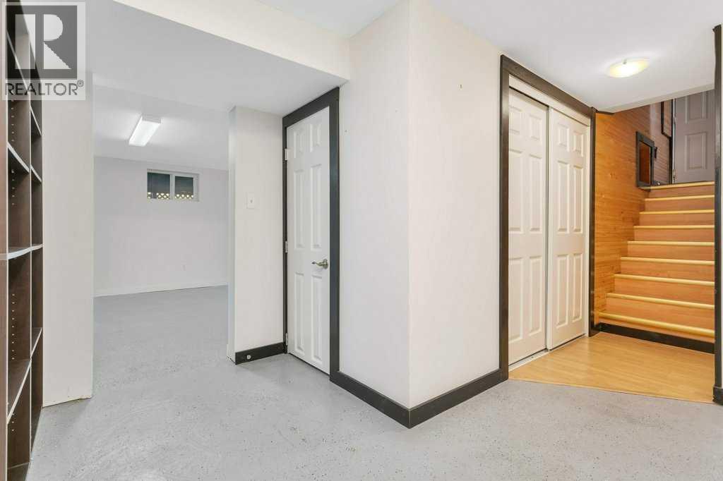5126 52 Avenue — photo 31