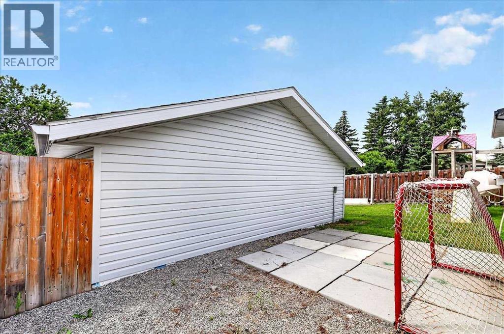 81 Ashwood Road SE — photo 43