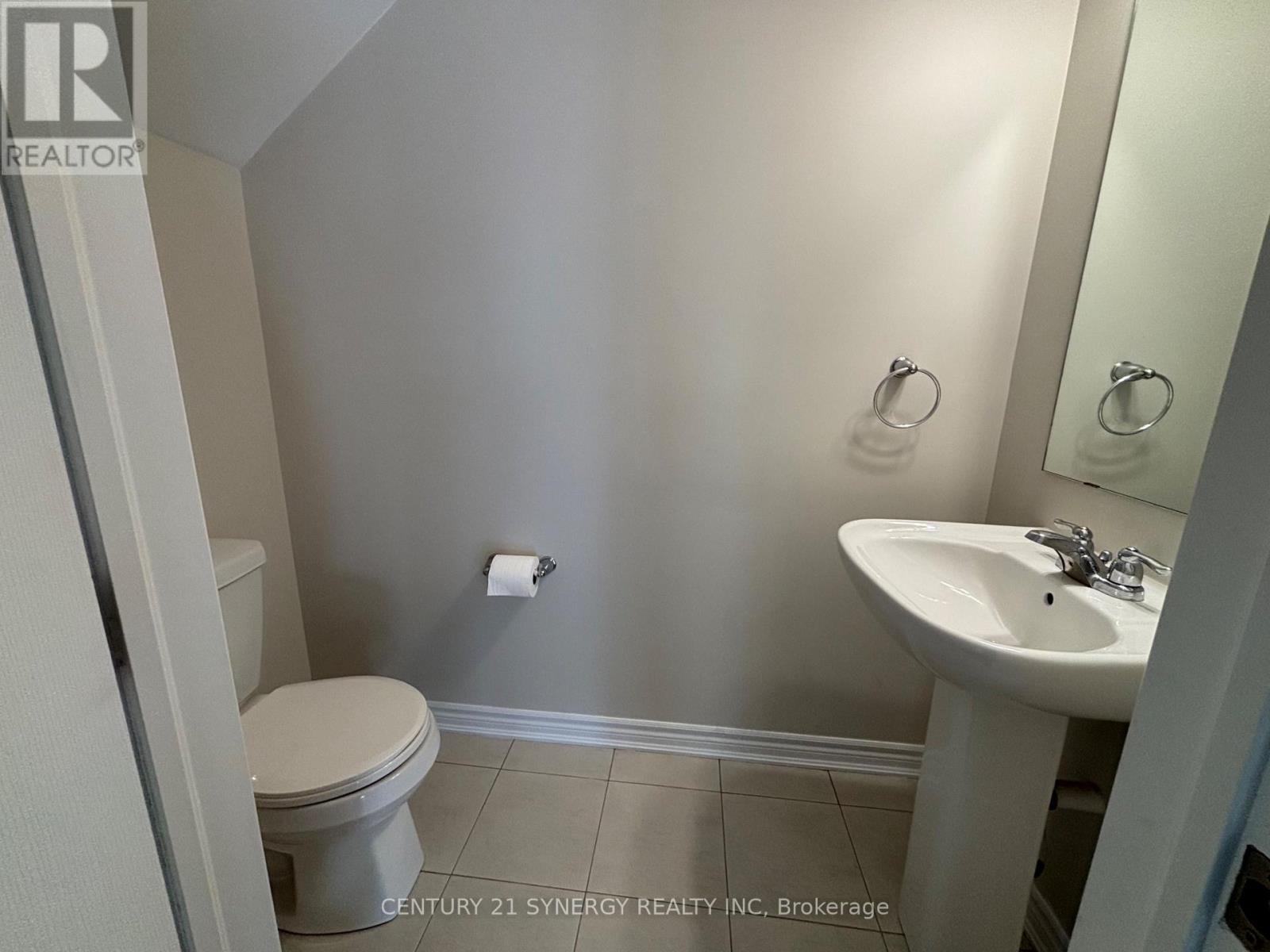 3 Bed, 2 Bath House for Sale in Ottawa – 2240 WATERCOLOURS WAY, Ottawa – MLS# X13553792 - Image 9