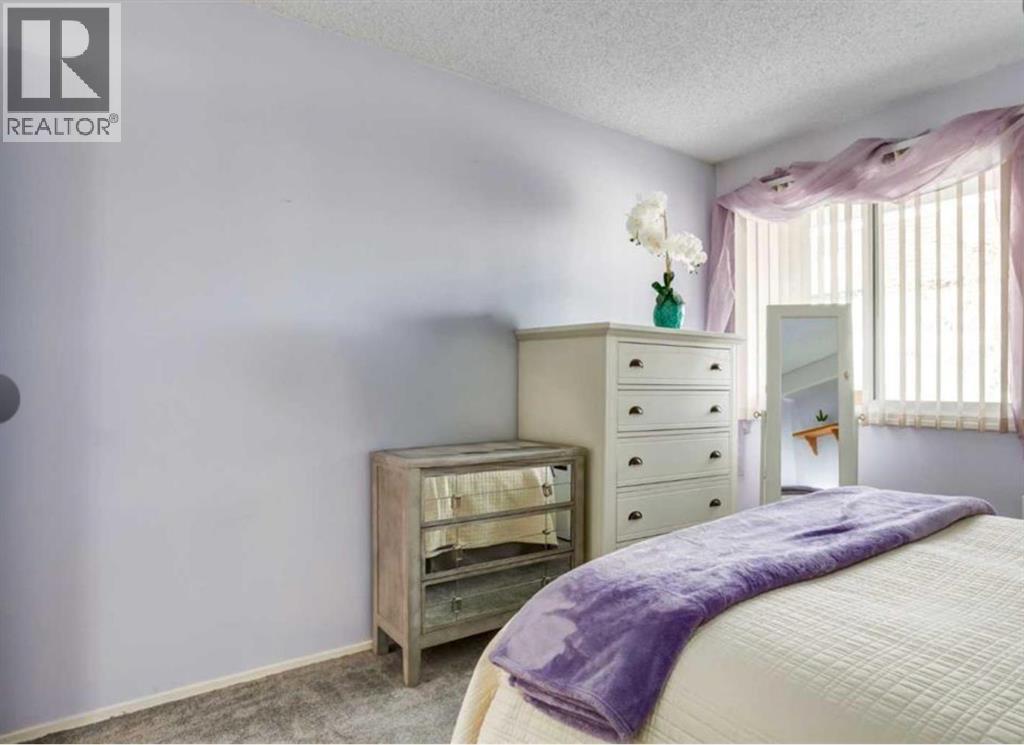 #4107 315 Southampton Drive SW - 15