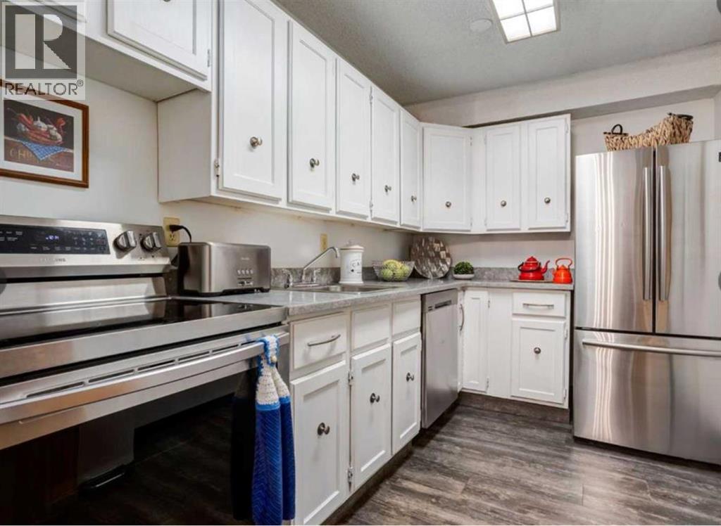 #4107 315 Southampton Drive SW - 9