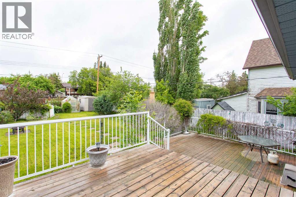 4722 49 Avenue - 12