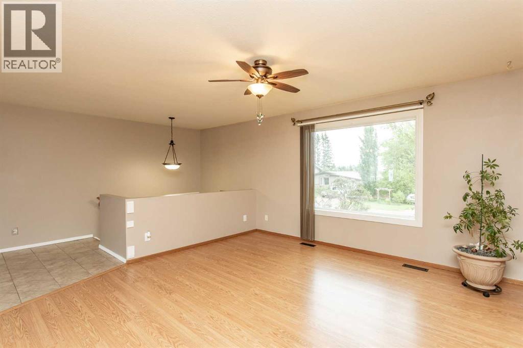 4722 49 Avenue - 5