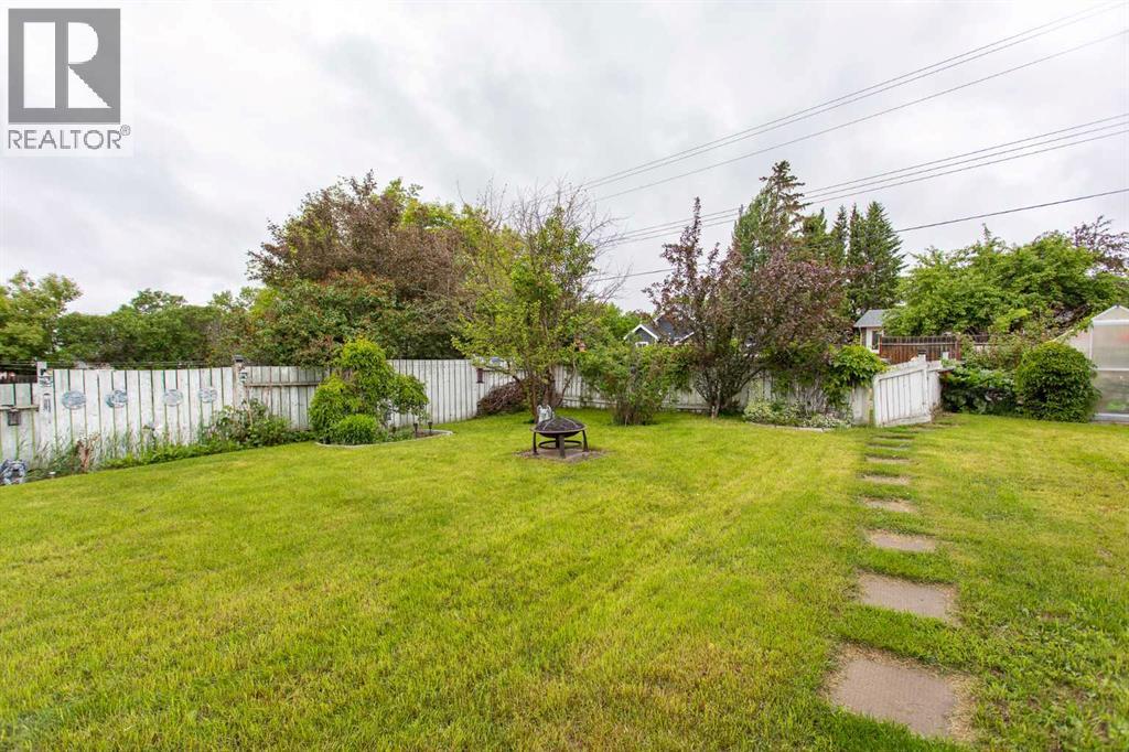 4722 49 Avenue - 27