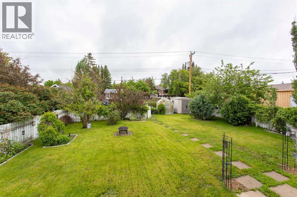 4722 49 Avenue - 26