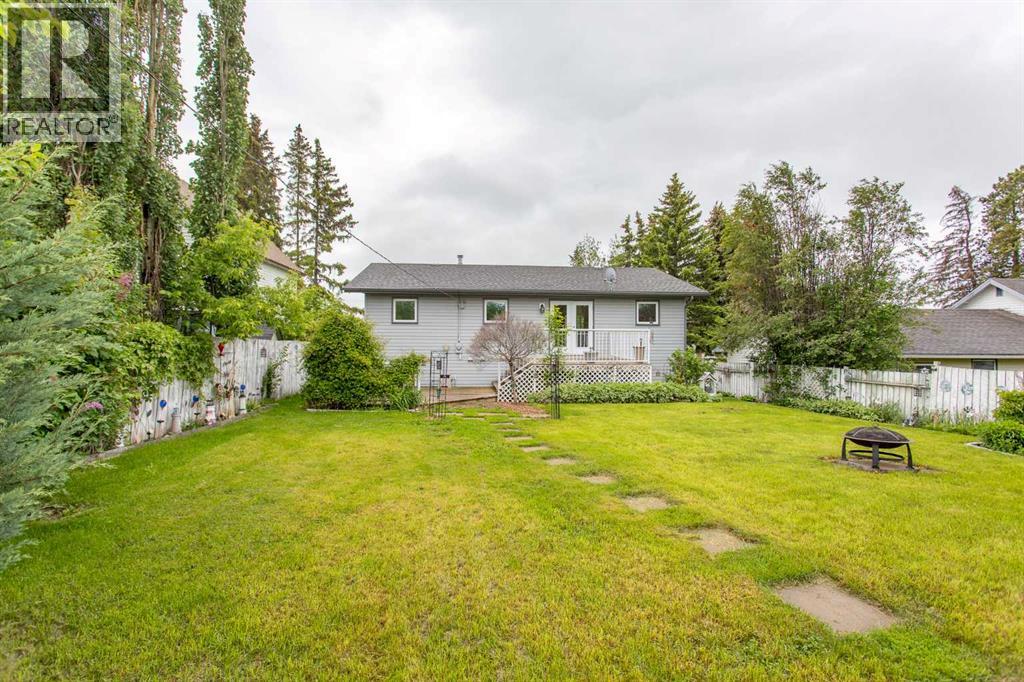 4722 49 Avenue - 29