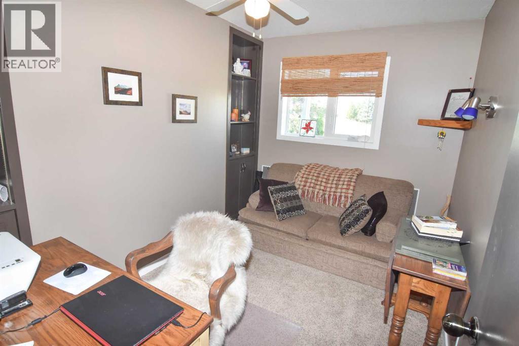 254 Maple Grove Crescent — photo 27