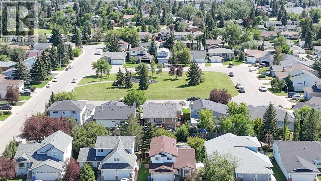 254 Maple Grove Crescent — photo 40
