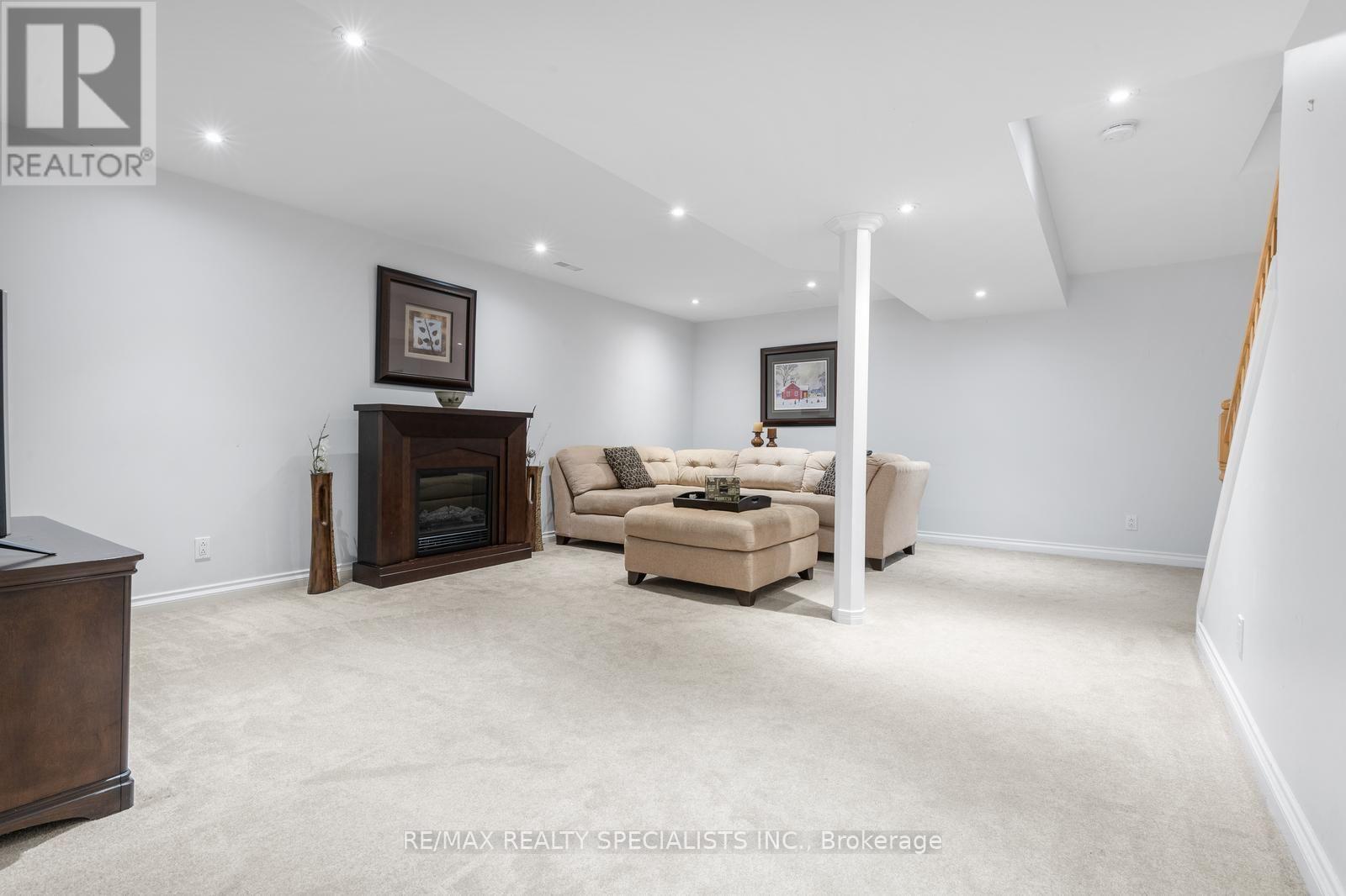 3879 PERIWINKLE CRESCENT - Image 28