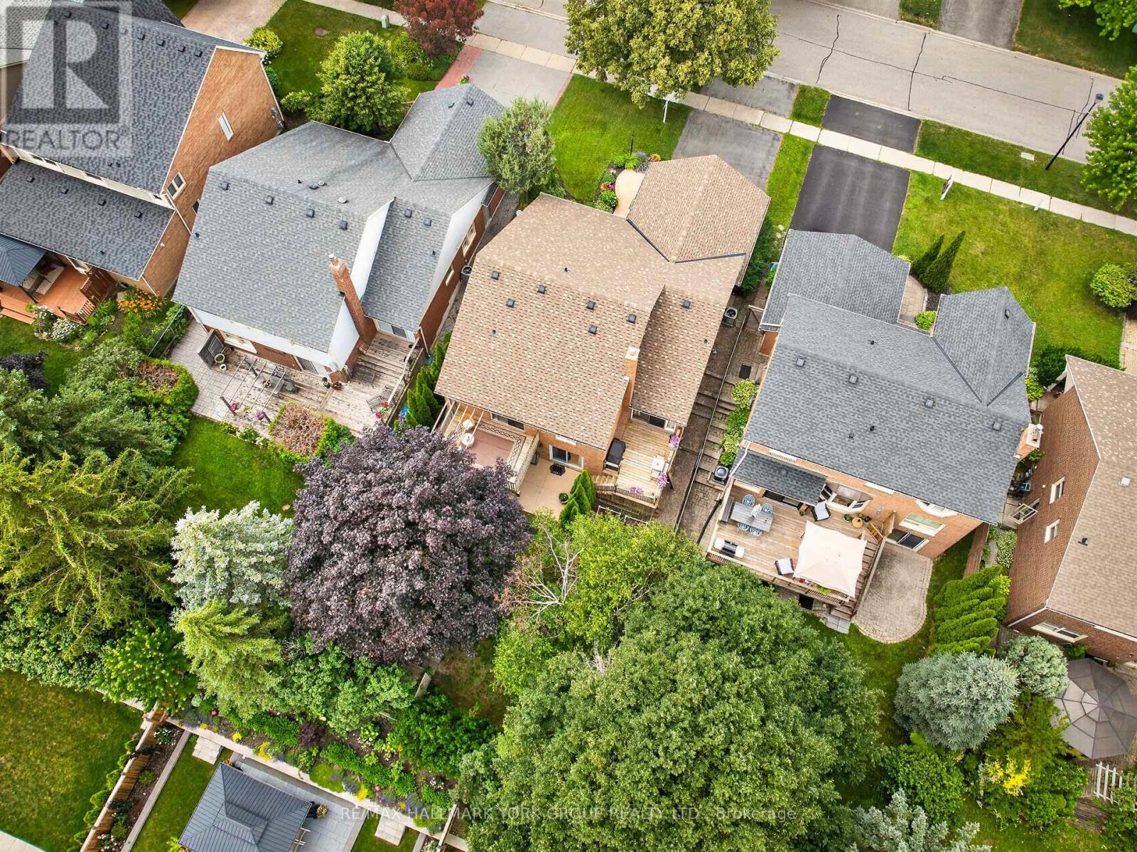 263 JOHN BOWSER CRESCENT - 37
