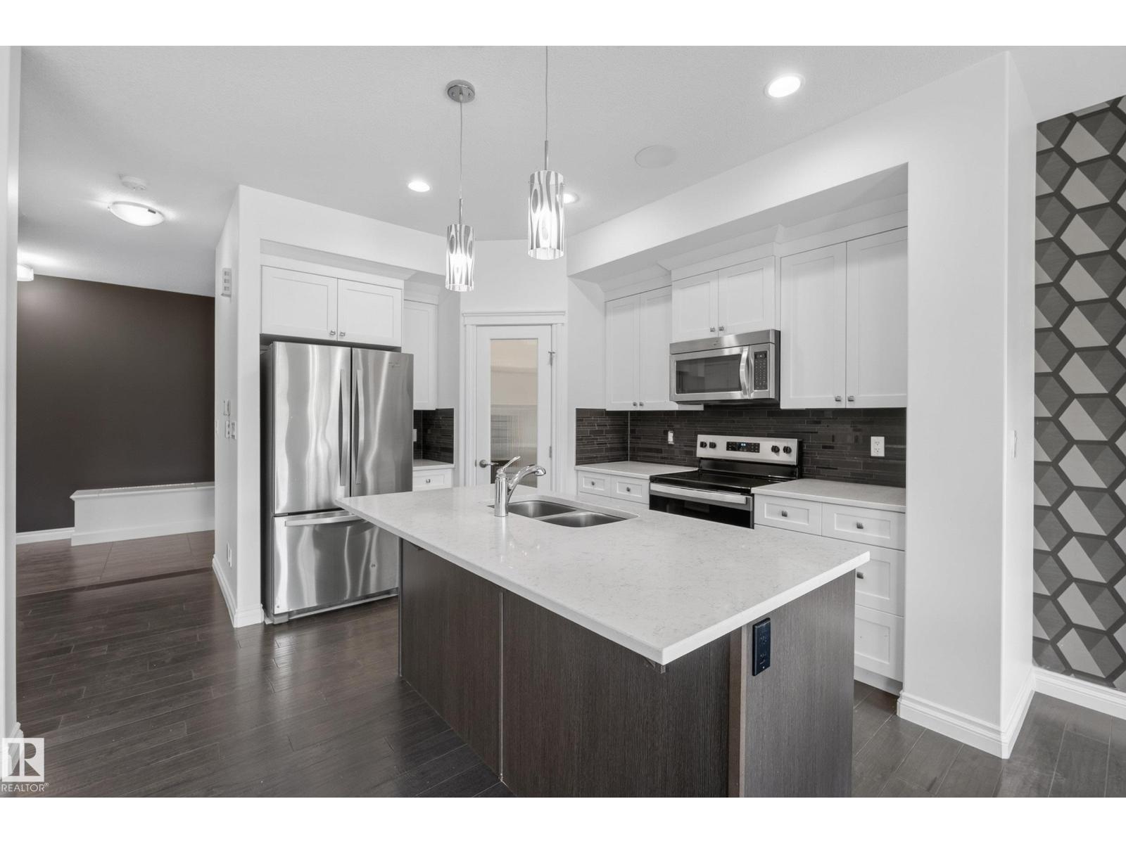 720 CHARLESWORTH WY SW — photo 10