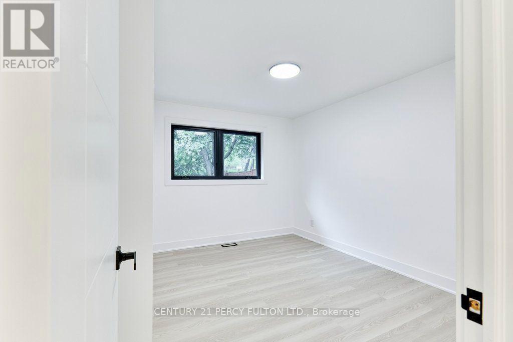 56 BROADLANDS BOULEVARD - Image 25