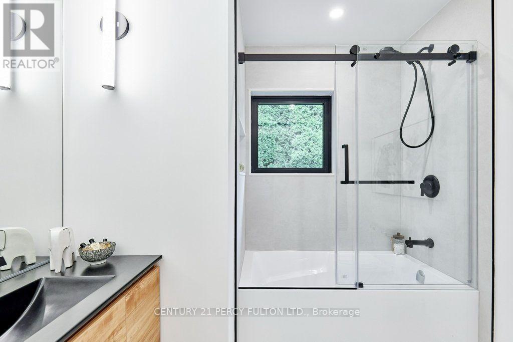 56 BROADLANDS BOULEVARD - Image 27