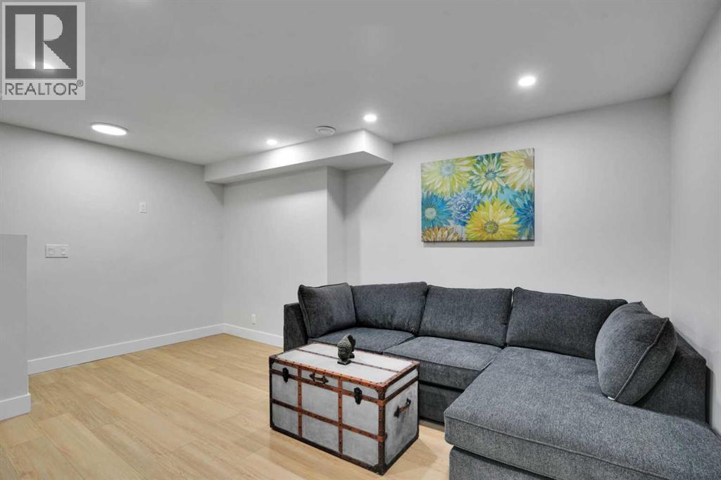 74 Castledale Way NE - 34