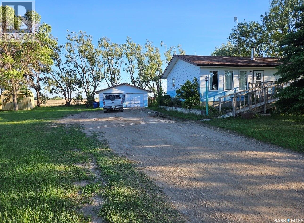 300 Main STREET - 4