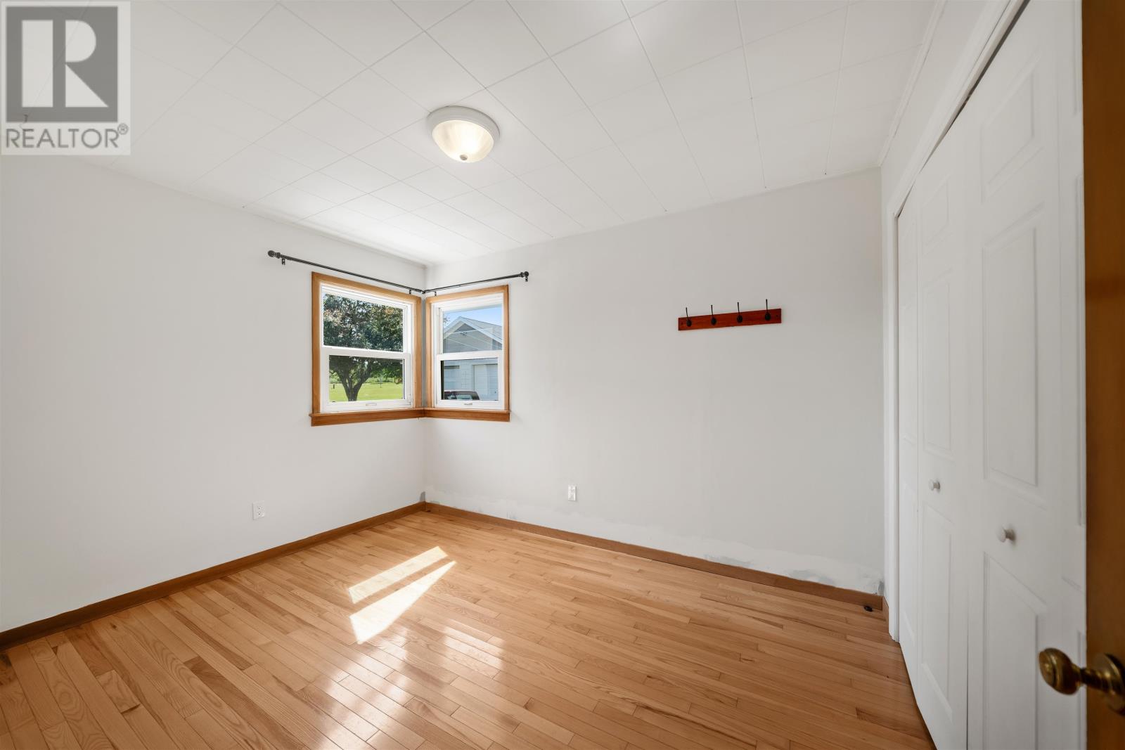 99 Westview Drive - 13