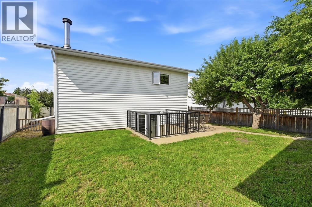 5 Everitt Crescent - 8