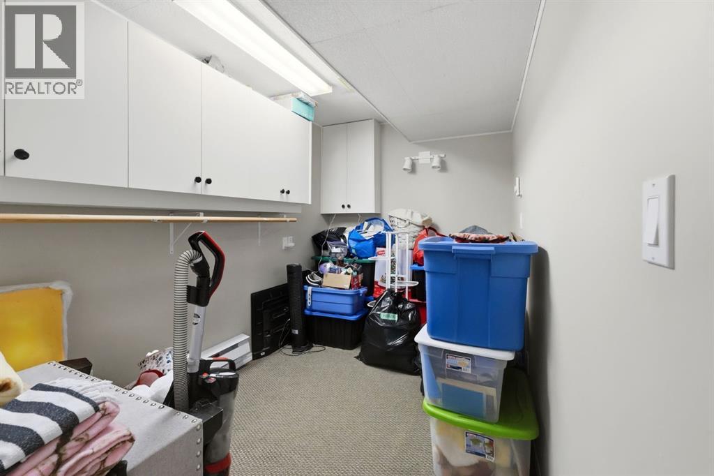 5 Everitt Crescent - 36