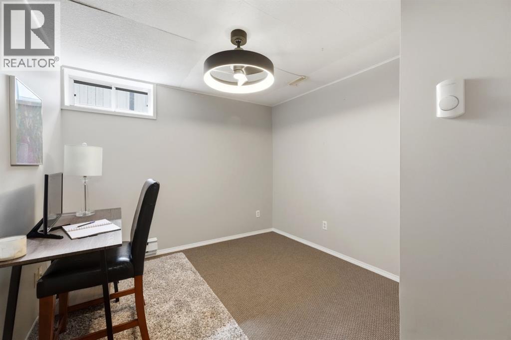 5 Everitt Crescent - 37