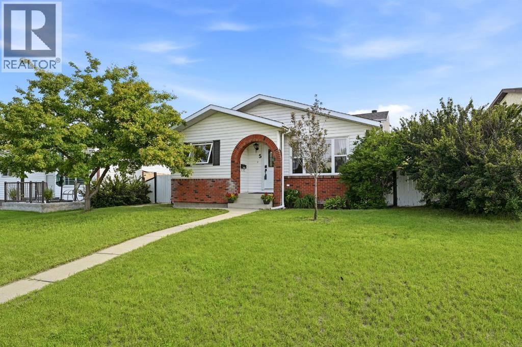 5 Everitt Crescent - 4