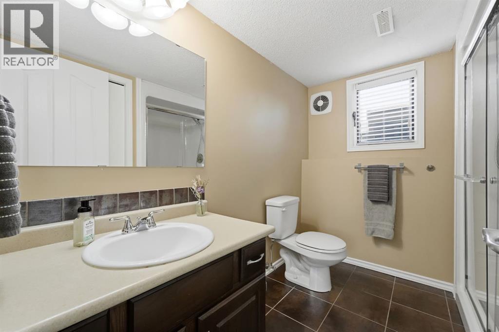 5 Everitt Crescent - 26