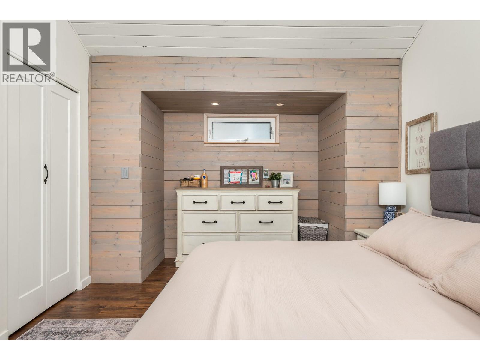 2607 26 Street - 21