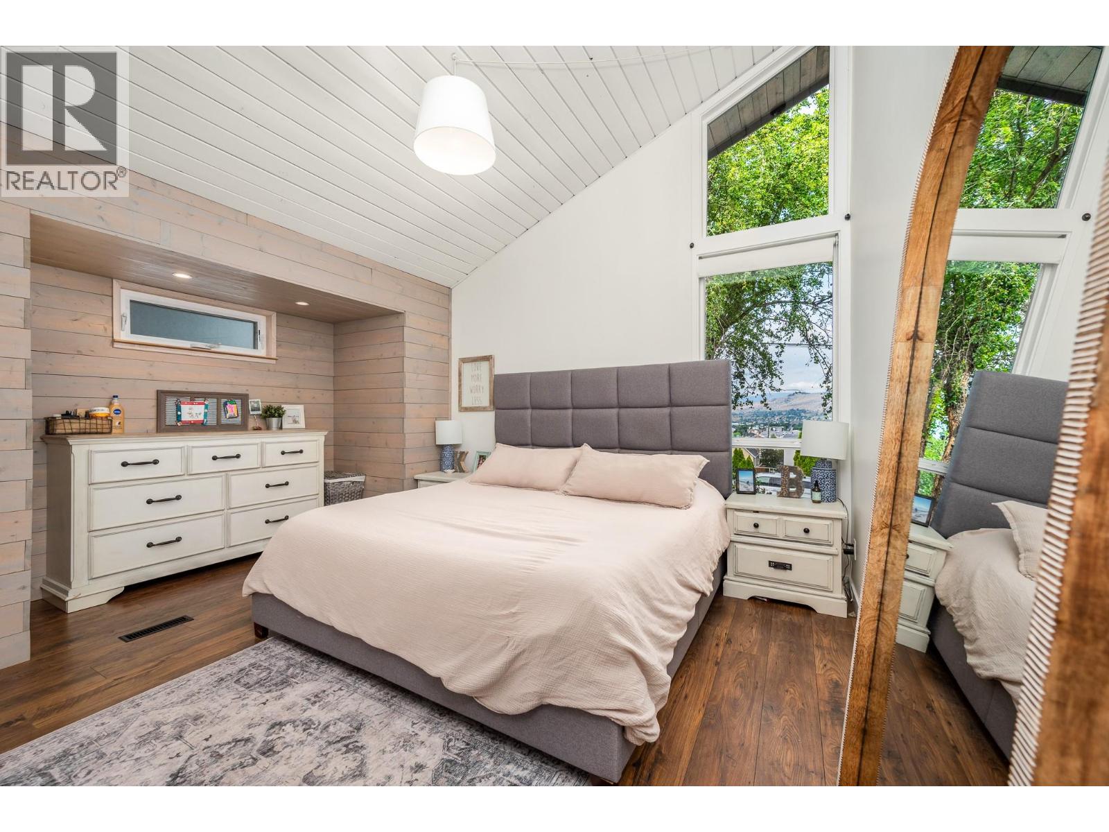 2607 26 Street - 20