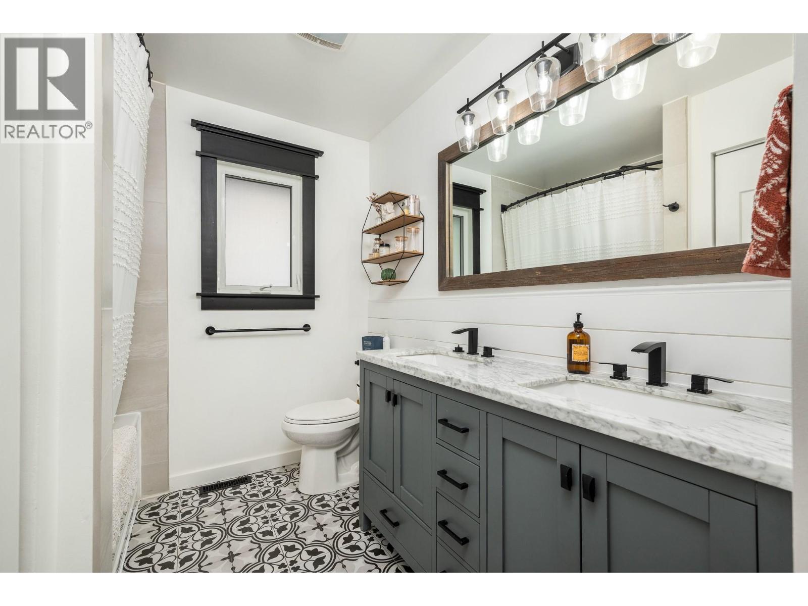 2607 26 Street - 22