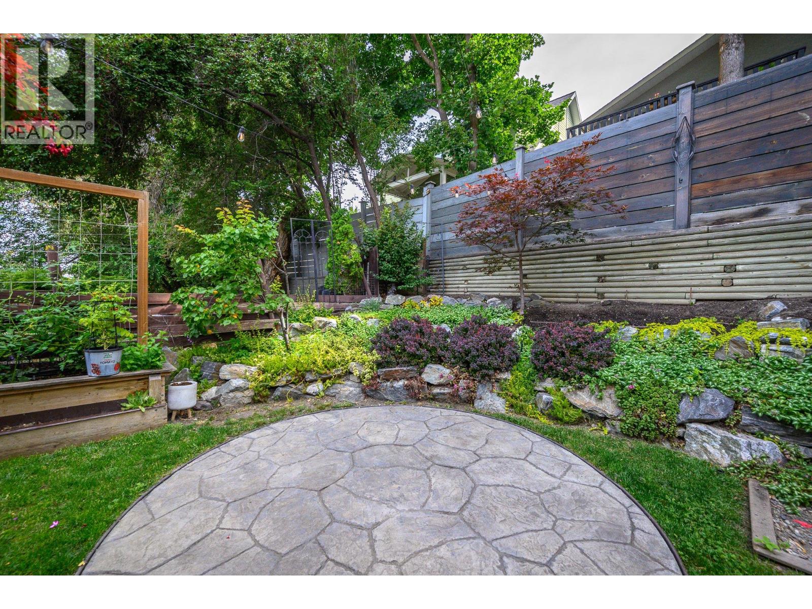 2607 26 Street - 32