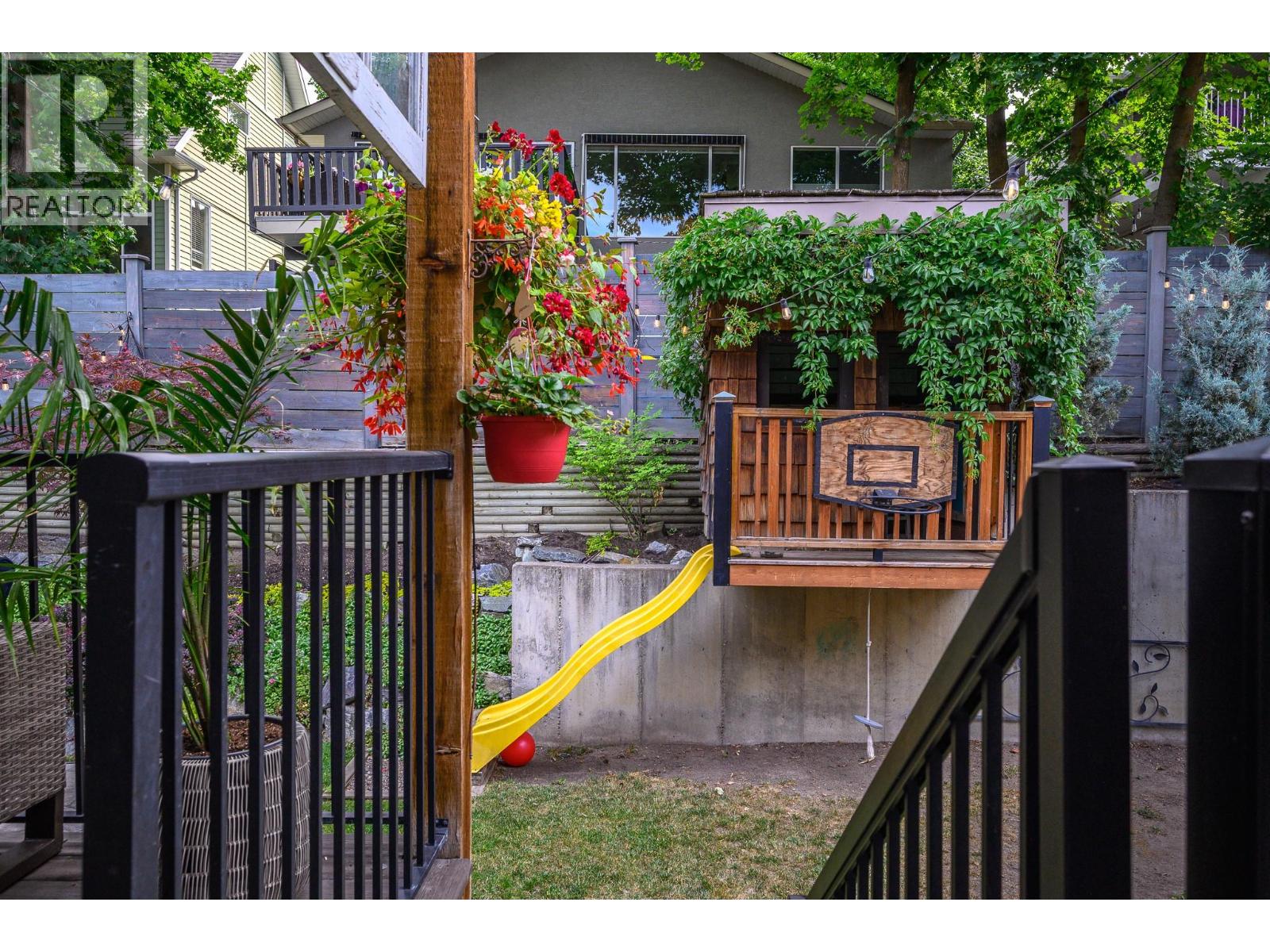 2607 26 Street - 29