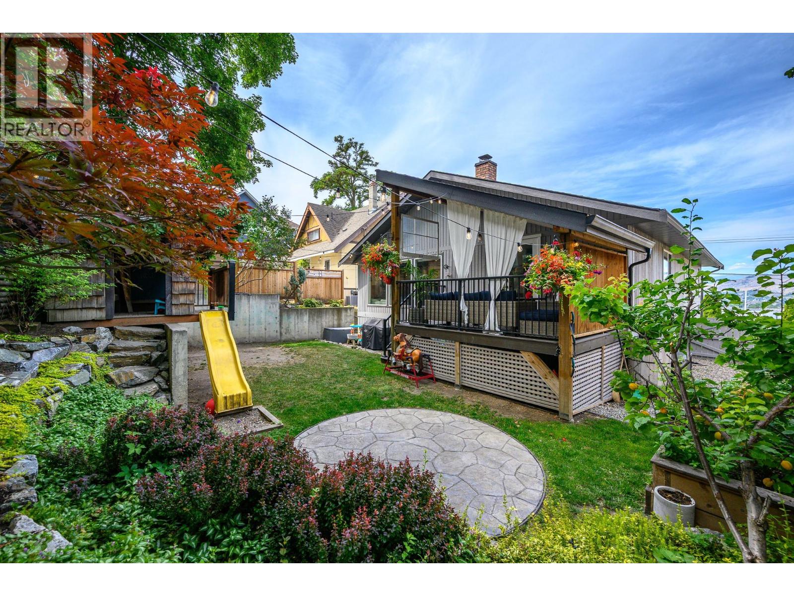 2607 26 Street - 35