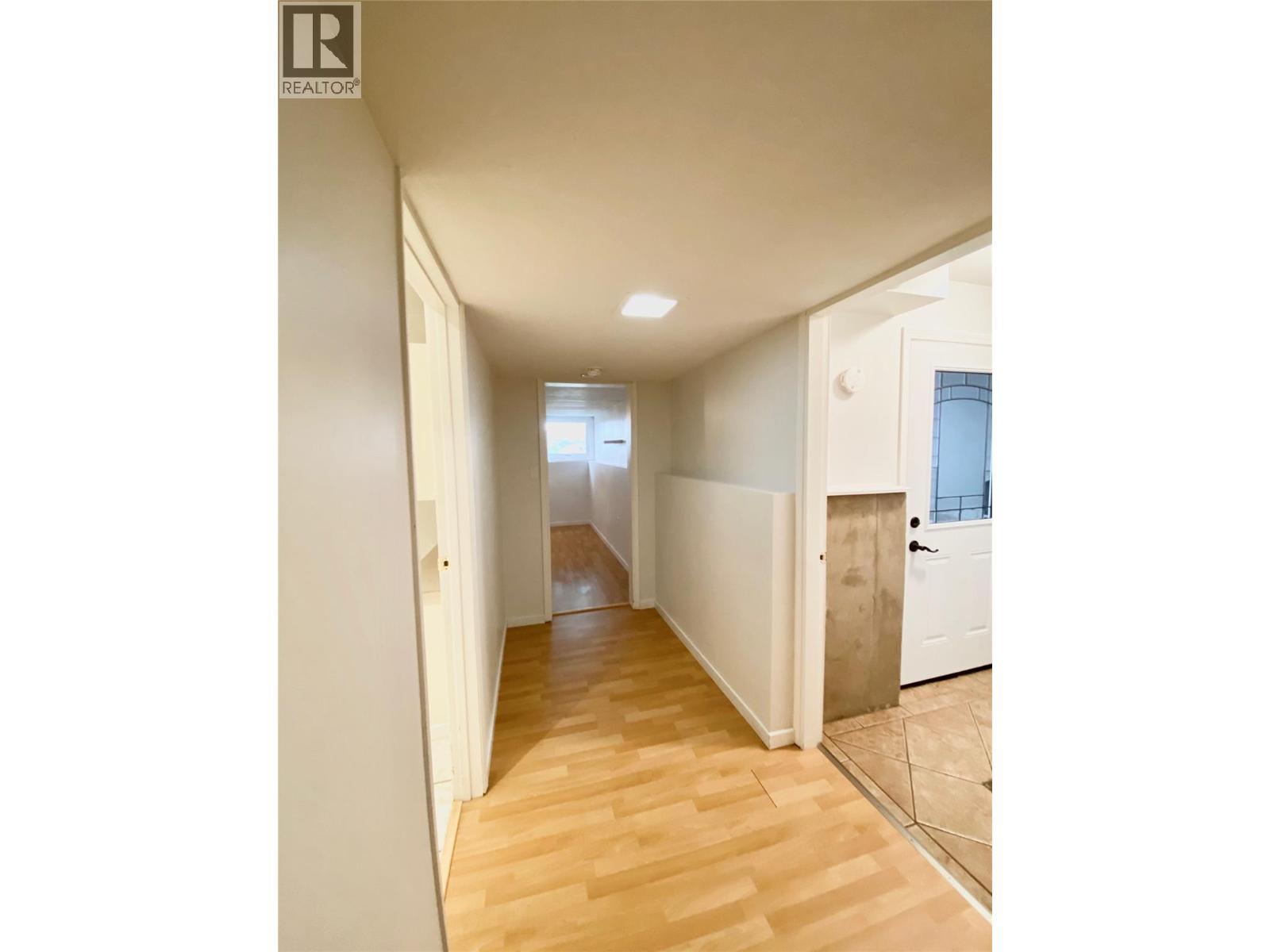 2607 26 Street - 53