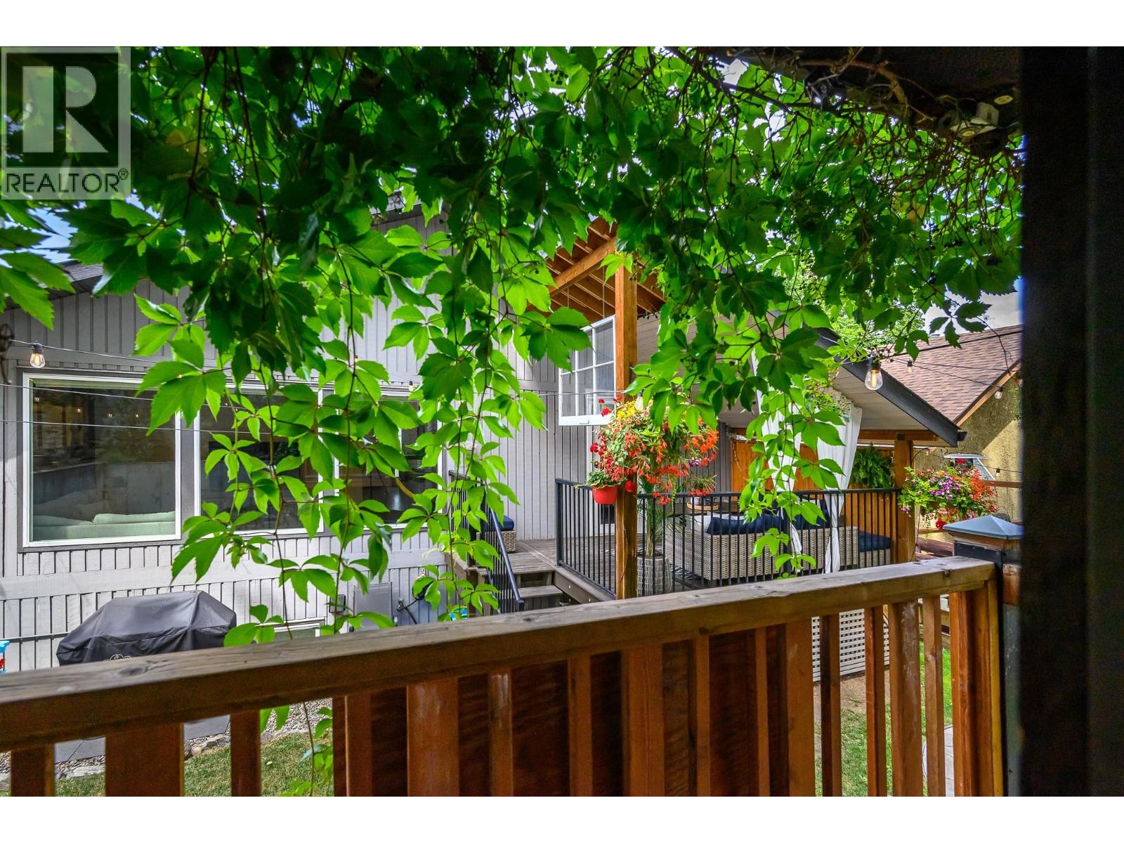 2607 26 Street - 38