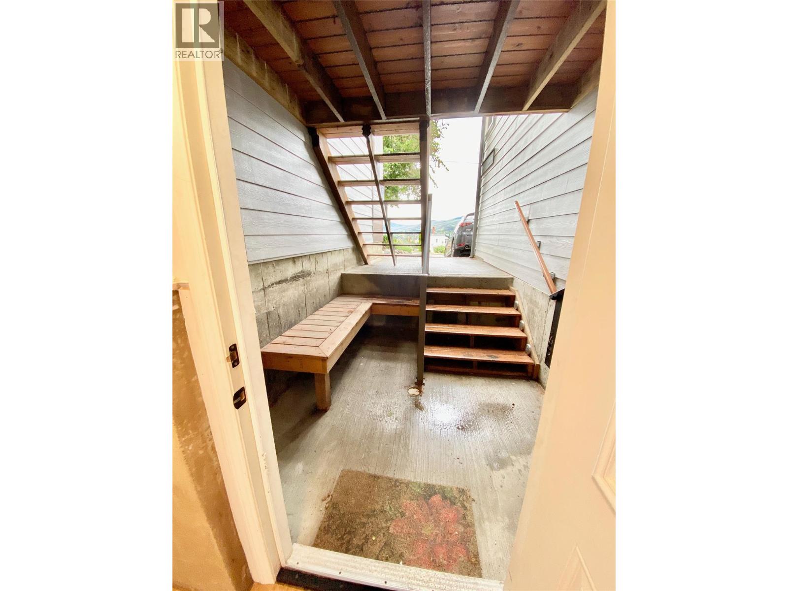 2607 26 Street - 57
