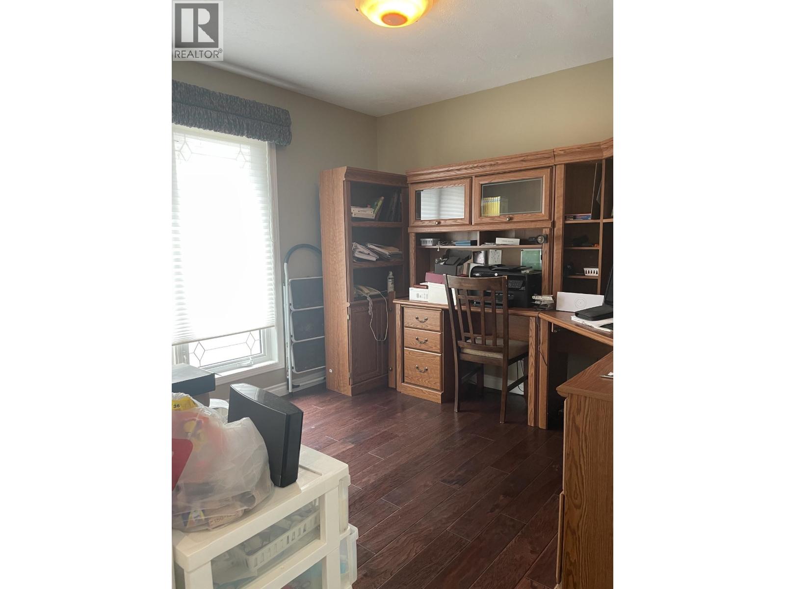 5524 MINNAKER CRESCENT, Fort Nelson
