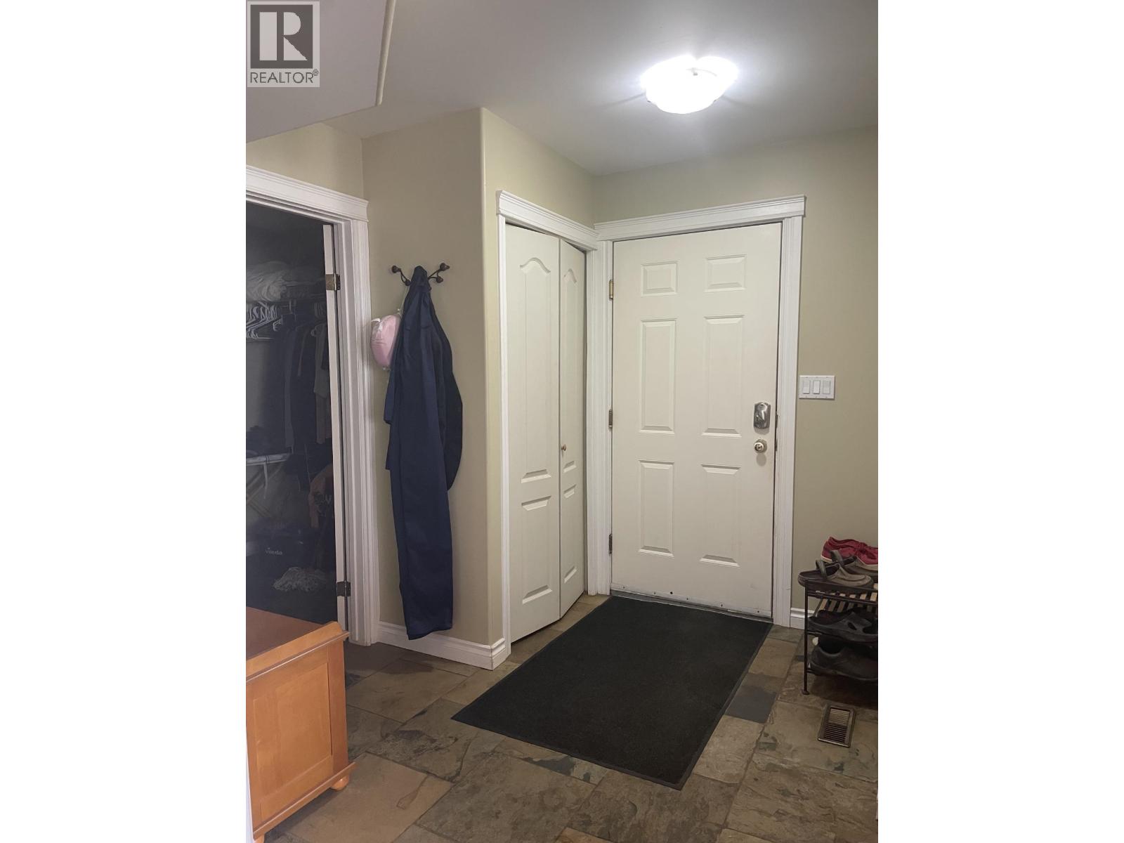 5524 MINNAKER CRESCENT, Fort Nelson