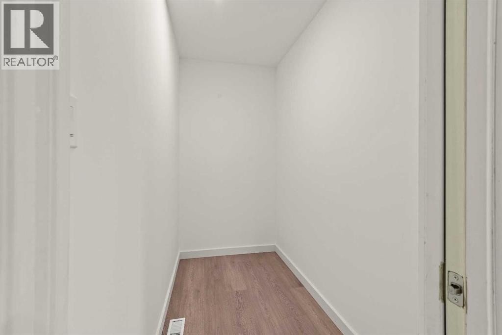 209 First Avenue S — photo 17