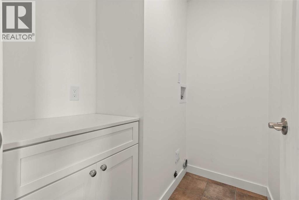 209 First Avenue S — photo 23