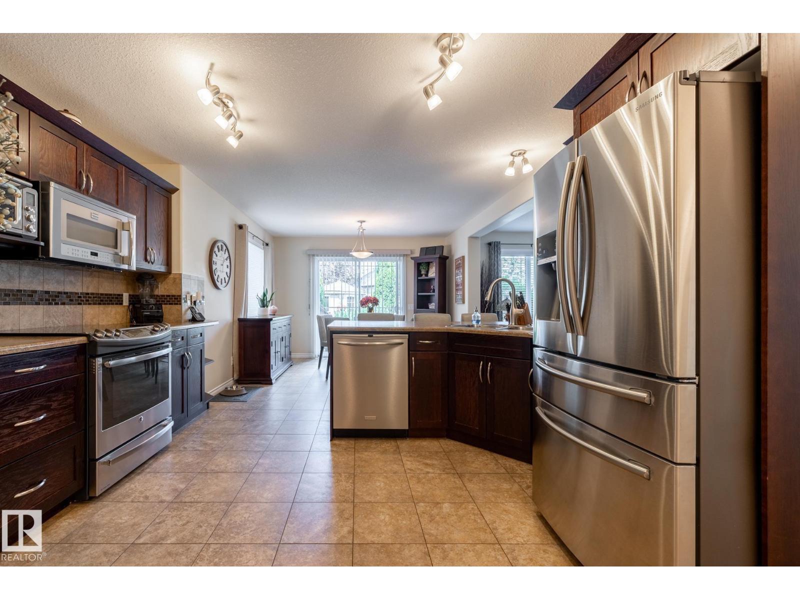 5820 7 AV SW SW - 18
