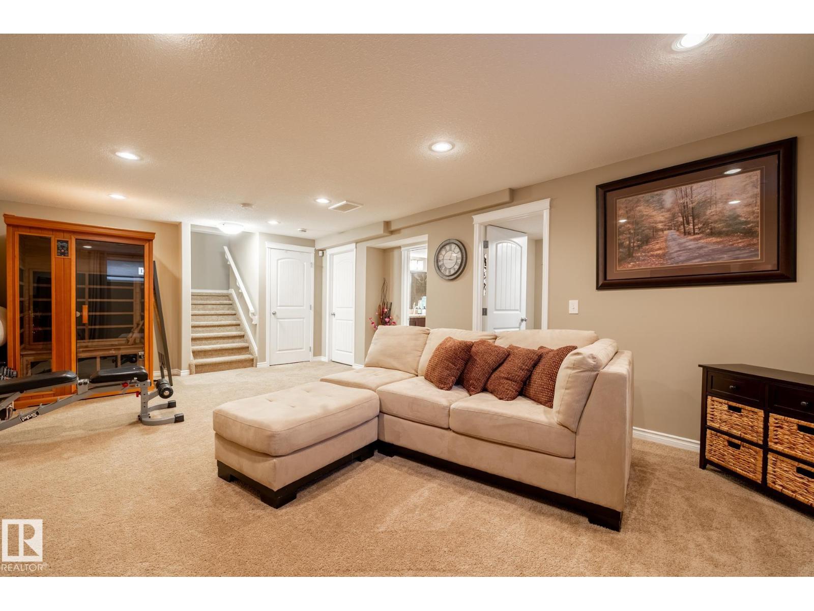 5820 7 AV SW SW - 42