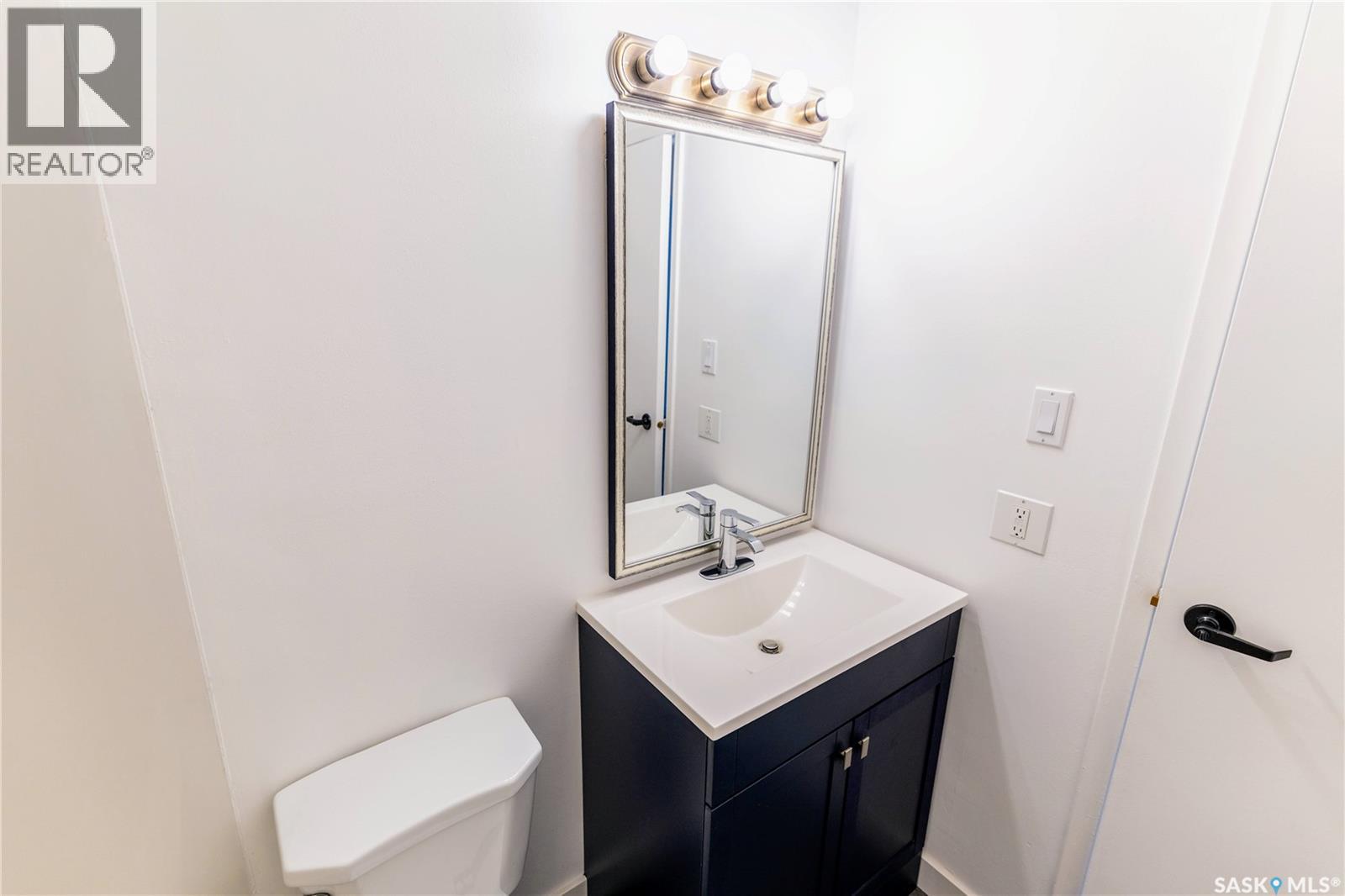 8 B NOLLET AVENUE — photo 12