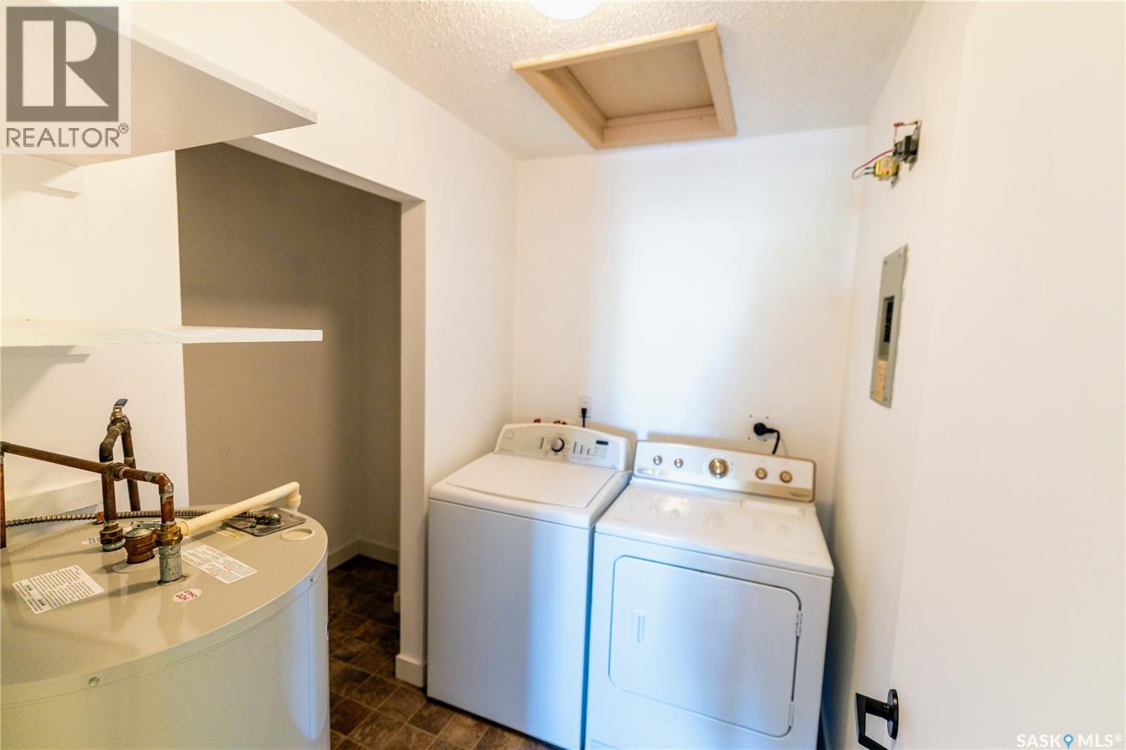 8 B NOLLET AVENUE — photo 17
